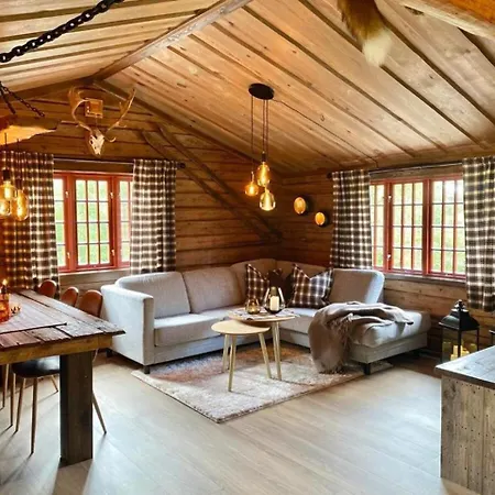 Holiday home Raundalen Loyte
